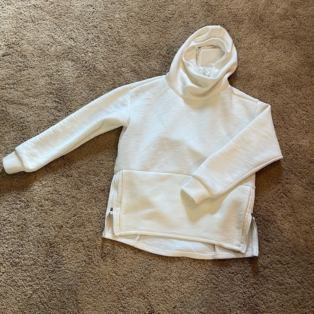 Fabletics. Zip-side Hoodie.